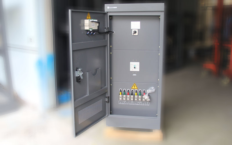 SBW大功率補償式電力穩(wěn)壓器100kva內(nèi)部圖