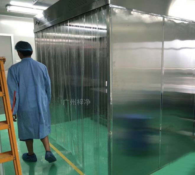 負壓稱量罩是一種提供局部負壓的、局部A級環境的空氣凈化設備 負壓稱量罩是一種提供局部負壓的、局部A級環境的空氣凈化設備